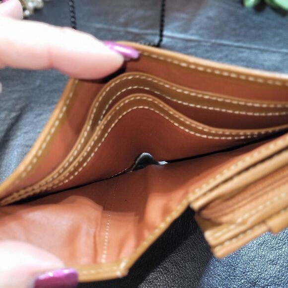 NWOT Nina Ricci Wallet - Picture 14 of 16